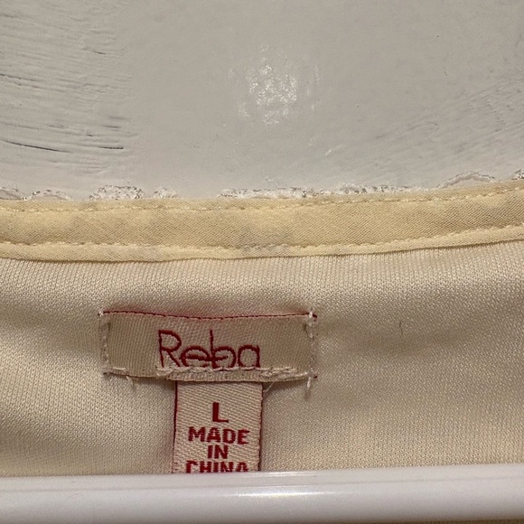 Reba Cream Lace Dress with Brown Detailing - Picture 3 of 5